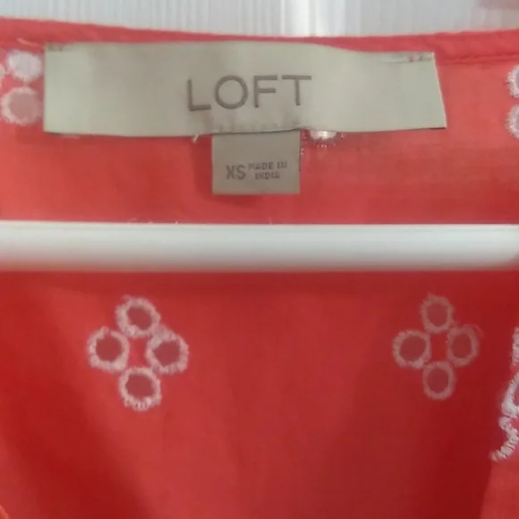 LOFT Coral Flutter Sleeve V-Neck Top, Size XS - Picture 2 of 4